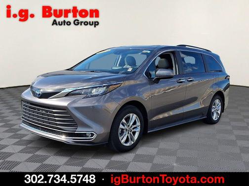 Predawn Gray Mica 2024 Toyota Sienna XLE