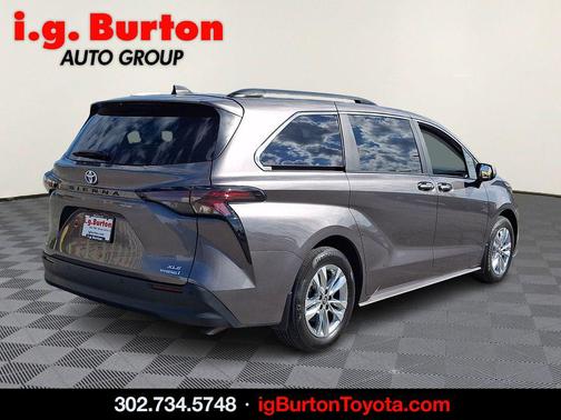 Predawn Gray Mica 2024 Toyota Sienna XLE