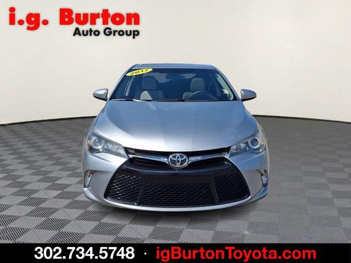 Celestial Silver Metallic 2017 Toyota Camry SE