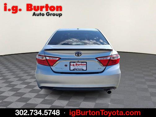 Celestial Silver Metallic 2017 Toyota Camry SE