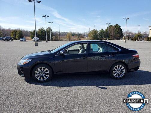 2017 Toyota Camry Hybrid XLE