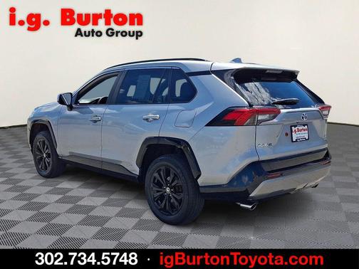 Silver Sky Metallic 2022 Toyota RAV4 Hybrid SE