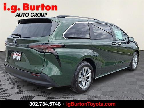 2025 Toyota Sienna XLE 7 Passenger