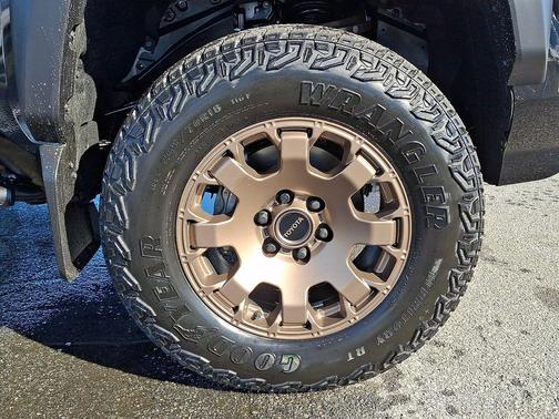 2026 Toyota Tacoma Hybrid Trailhunter