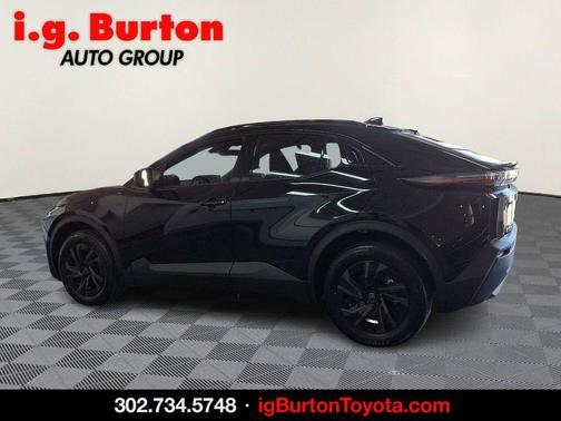 Midnight Black Metallic 2026 Toyota C-HR