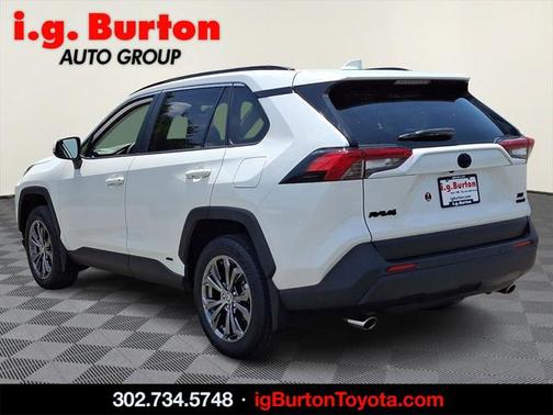 2022 Toyota RAV4 Hybrid XLE Premium