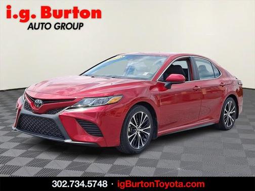2020 Toyota Camry SE