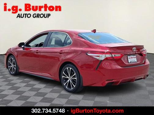 2020 Toyota Camry SE