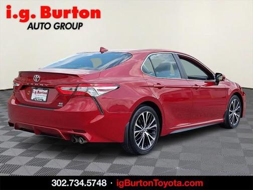2020 Toyota Camry SE