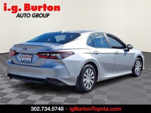 2022 Toyota Camry LE