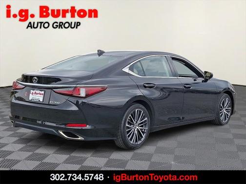 2023 Lexus ES 350 Base
