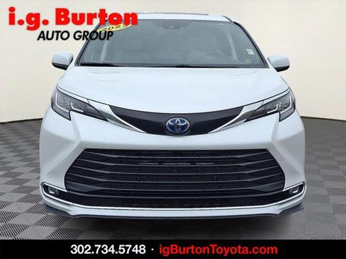 2023 Toyota Sienna XLE 7 Passenger