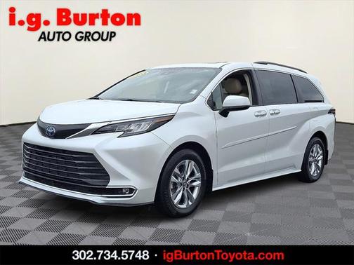 2023 Toyota Sienna XLE 7 Passenger