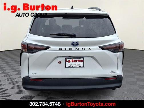 2023 Toyota Sienna XLE 7 Passenger