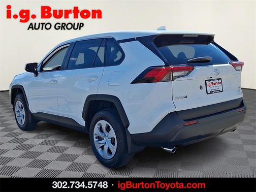 2025 Toyota RAV4 LE