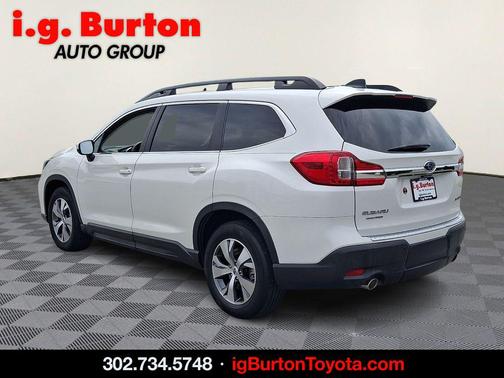 Crystal White Pearl 2020 Subaru Ascent Premium 7-Passenger