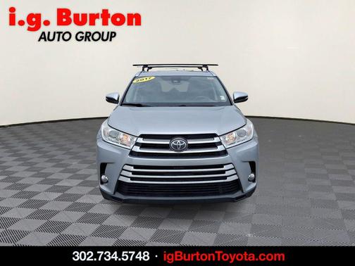 Celestial Silver 2017 Toyota Highlander XLE