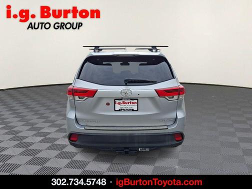 Celestial Silver 2017 Toyota Highlander XLE