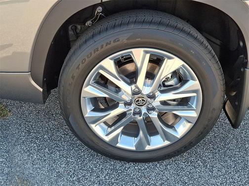 2025 Toyota Highlander Limited