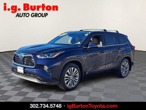 2022 Toyota Highlander Hybrid Platinum