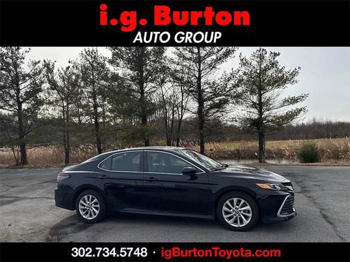 2022 Toyota Camry LE