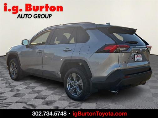 2022 Toyota RAV4 Hybrid XLE