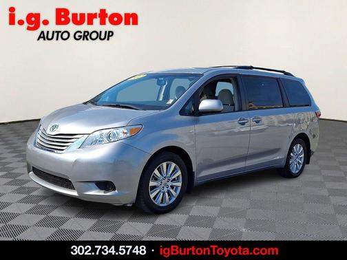 Silver Sky Metallic 2017 Toyota Sienna LE