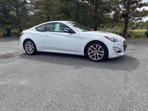 2016 Hyundai Genesis Coupe 3.8 Base