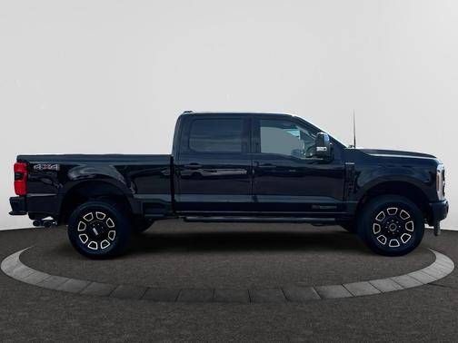 2025 Ford F-250 Platinum