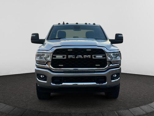 2023 RAM 2500 Big Horn Crew Cab 4x4 6'4' Box
