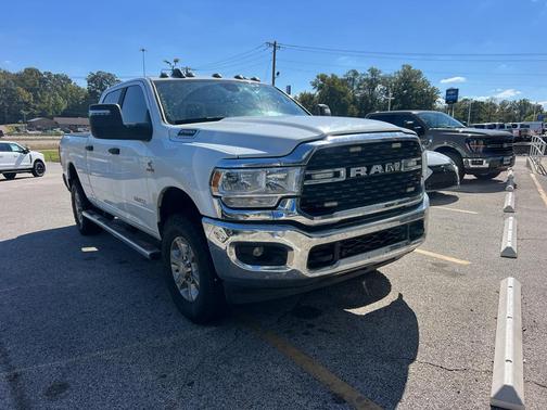 2023 RAM 2500 Big Horn Crew Cab 4x4 6'4' Box
