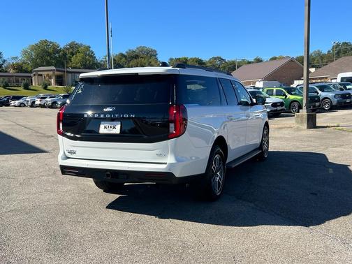 2025 Ford Expedition Max Active 4x4