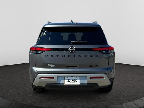 2023 Nissan Pathfinder SL 4WD