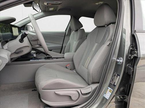 2025 Hyundai ELANTRA HEV SEL Sport