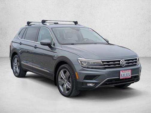 Platinum Gray Meta 2018 Volkswagen Tiguan 2.0T SEL