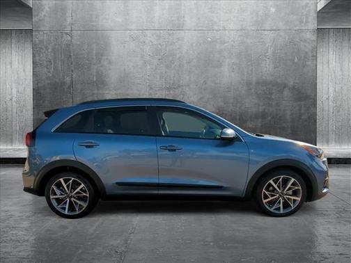 2022 Kia Niro Touring SE
