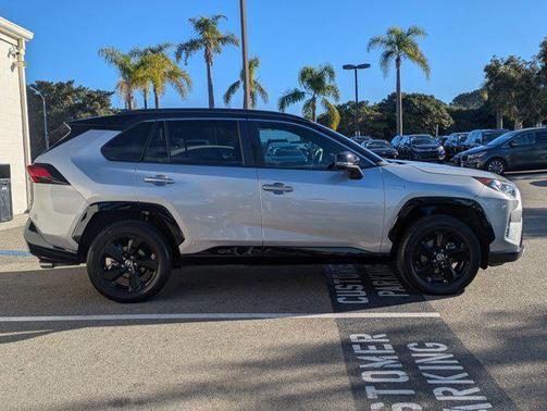 2021 Toyota RAV4 Hybrid SE