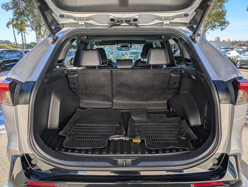 2021 Toyota RAV4 Hybrid SE