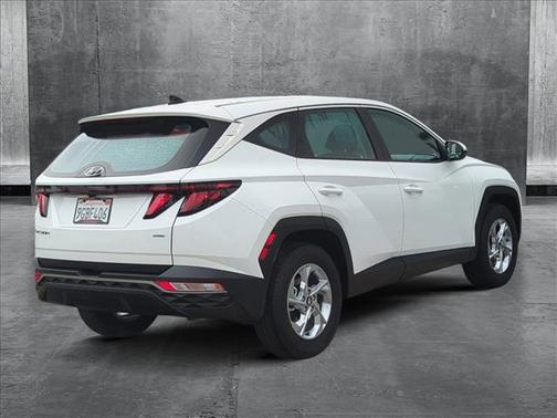 2023 Hyundai TUCSON SE