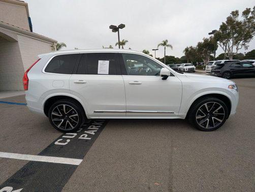 2022 Volvo XC90 Recharge Plug-In Hybrid T8 Inscription Expression 6 Passenger