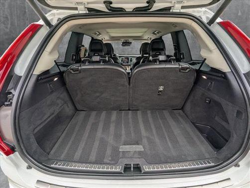 2022 Volvo XC90 Recharge Plug-In Hybrid T8 Inscription Expression 6 Passenger