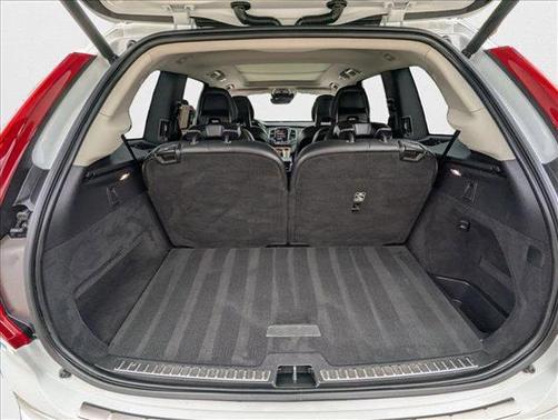 2022 Volvo XC90 Recharge Plug-In Hybrid T8 Inscription Expression 6 Passenger