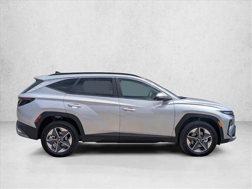 Shimmering Silver 2026 Hyundai TUCSON Hybrid SEL Convenience
