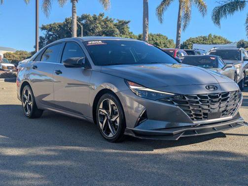 2023 Hyundai ELANTRA Limited