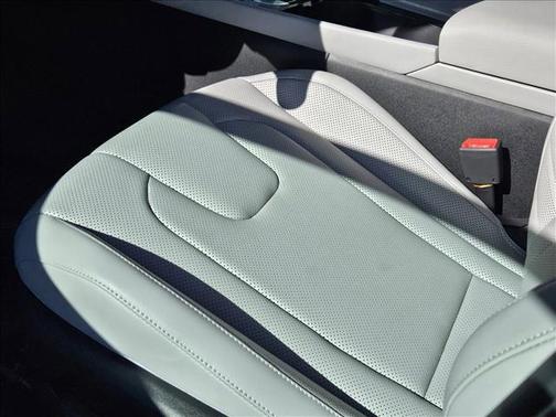 2025 Hyundai ELANTRA HEV Limited