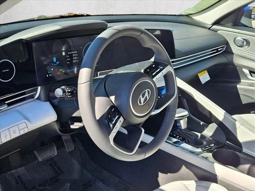 2025 Hyundai ELANTRA HEV Limited