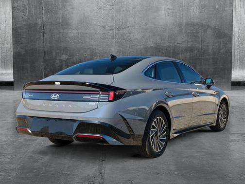 2025 Hyundai SONATA Hybrid Limited