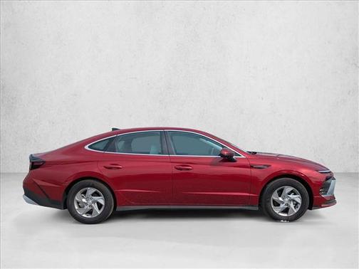Ultimate red 2025 Hyundai SONATA SE