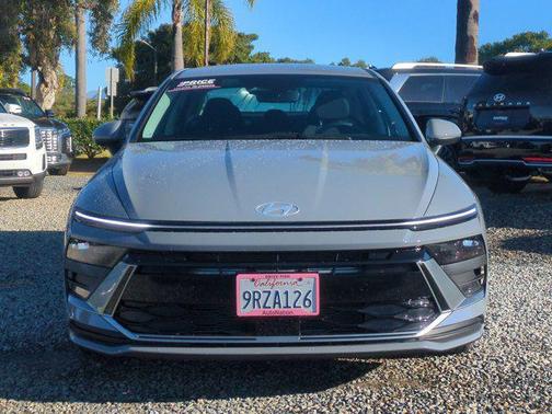 2025 Hyundai SONATA SE