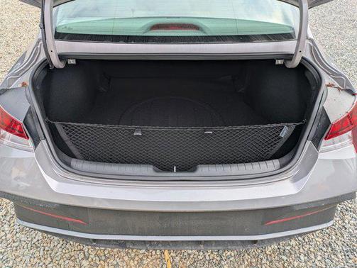 Fluid Metal 2025 Hyundai ELANTRA HEV SEL Sport